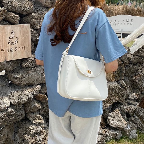 

2020 new korea women shoulder crossbody bag vintage luxury soft leather handbags women tote bags designer satchels messenger bag