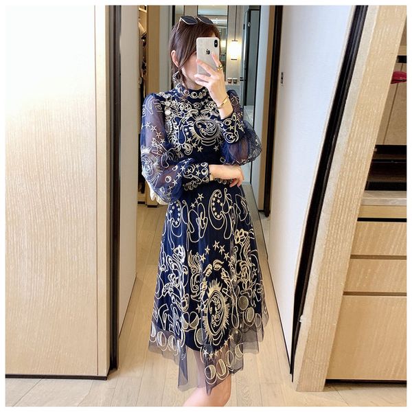 

plus size dress 2020 autumn a line long sleeve dress prom fashion crew neck flora print embroidery fashion brand same style yy, Black