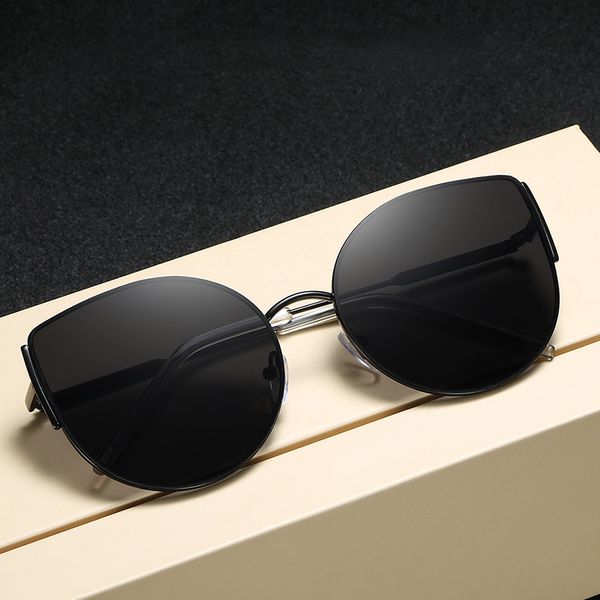 

luxury cat eye sunglasses fashion new round sunglasses women vintage metal frame shade sun glasses female uv400, White;black