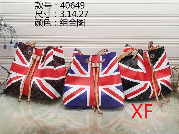 

small clear woman 2020new fashion designer crossbody bag chains shoulder bag female rivets transparent square pu handbag, Blue;white