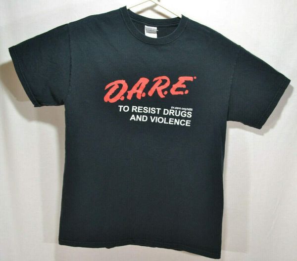 

D A R E to resist violence black Short Sleeve T shirt size medium dare