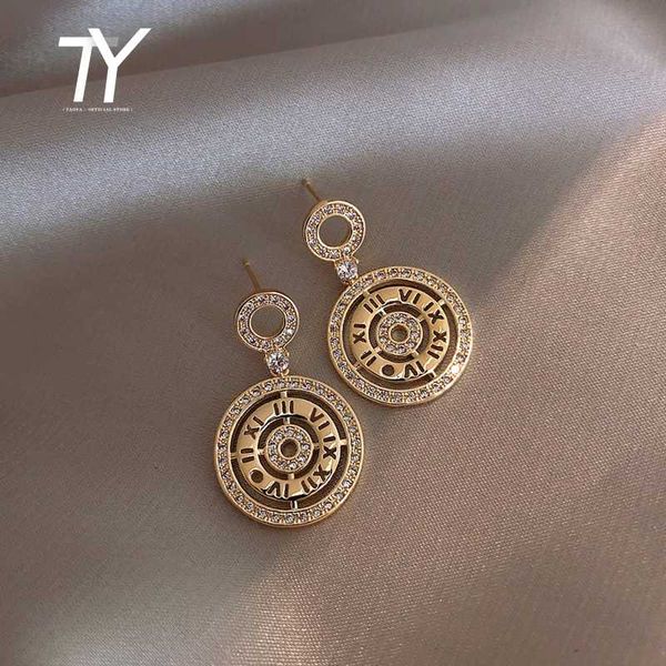 

2020 new classic roman digital disc earrings fashion female trend earrings exquisite jewelry personal exaggeration, Silver