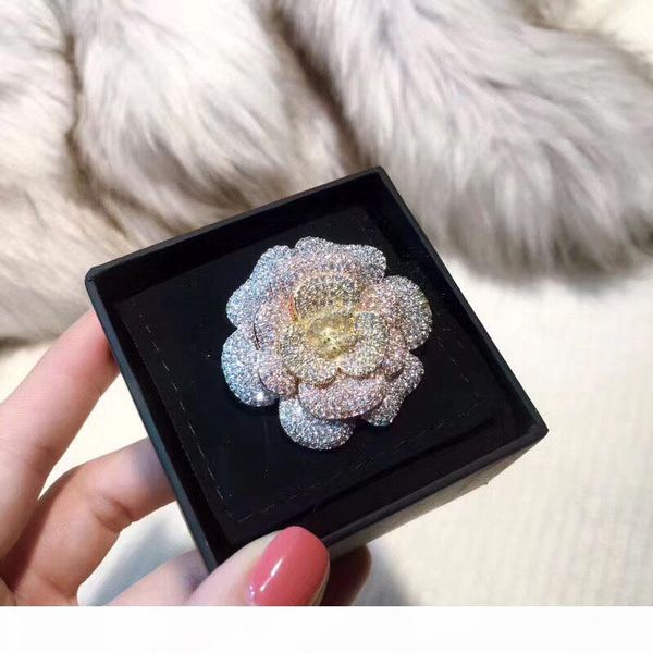 

мода классической брошь булавка для женщин леди! камелия брошь! свадебные украшения булавки броши с фланелевой мешком для подарков, Gray