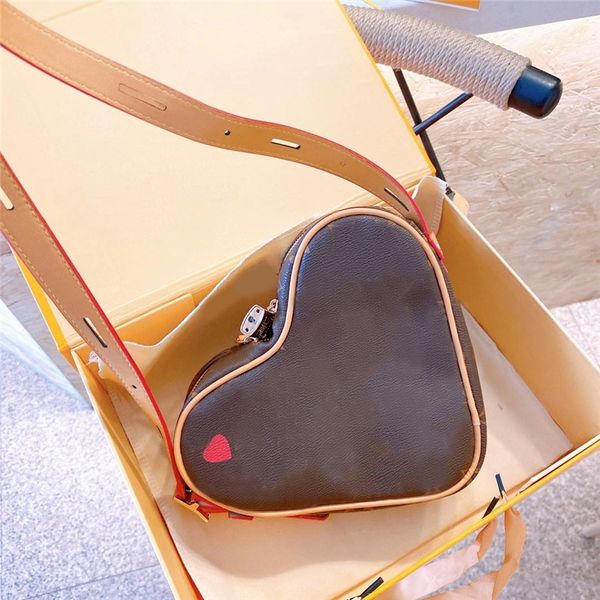 

2020 new fashion love heart crossbody messenger bags good quality tote clutch handbags purses