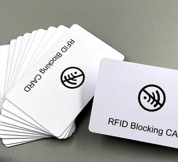 Protezione portatile per carte di credito Blocco RFID Segnali NFC Scudo Sicuro per custodia per passaporto Borsa IC card anti-scansione 1000 pezzi