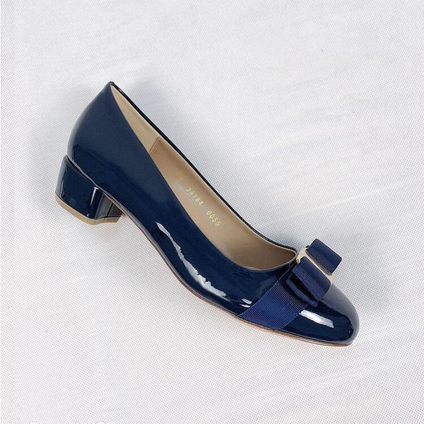 

occupation literature tacones altos retro loafers new pattern bow thick middle heel patent leather designers sandals single flat shoes, Black