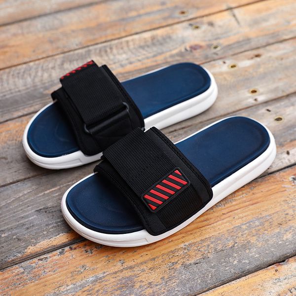 

2020 the new summer trend slipper men wear personalized and versatile outdoor beach flip-flop sandals, Black