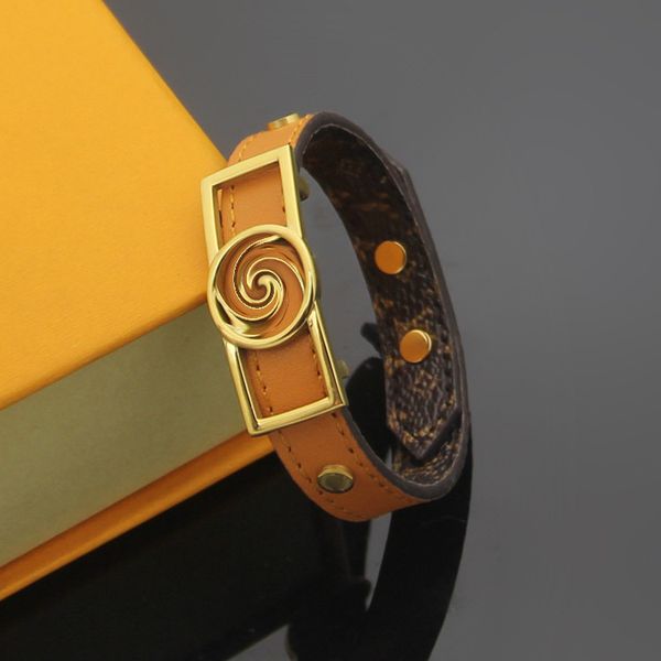 

titanium steel ornament v-printed coffee pattern magnetic buckle leather bracelet lovers' leather bracelet, Black