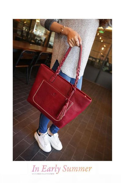 

fdb 2020 new popular style handbags womens bag fashion shoulder bags tassel large capacity bags ing