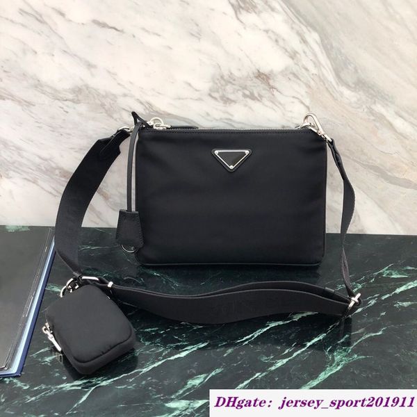 

5a high-end custom quality features two zipper compartments with a compartment in the middle and a removable 3-in-1 shoulder bag