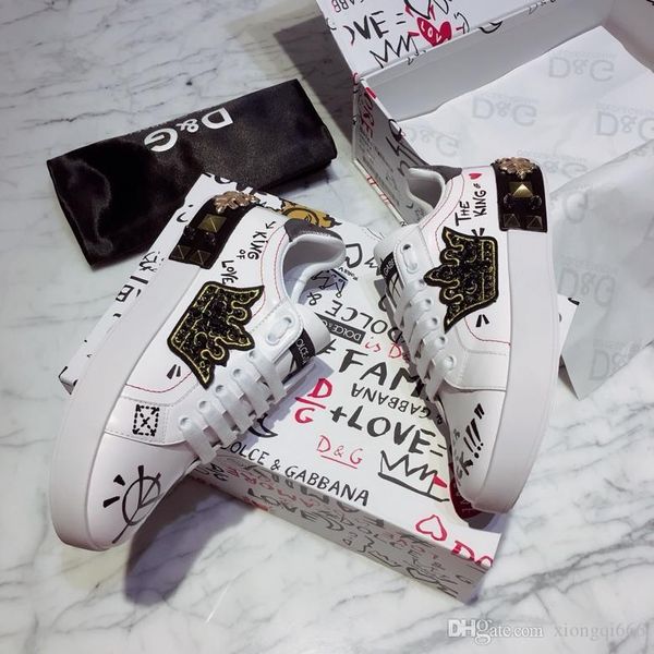 

2020 luxury designer men and women leather casual shoes couple shoes fashion wild sneakers with boxaa, Red;white