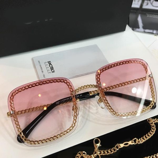 

luxury 4244 sunglasses for women designer popular fashion big frame with chain uv protection lens come with case, White;black