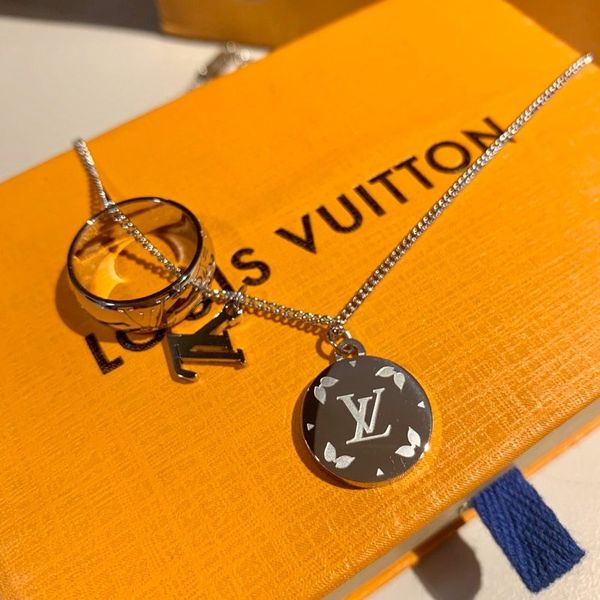 

lou is vui tton designer jewelry hip hop designer necklace butterfly iced out pendant mens 14k gold chains initial letter p9, Silver