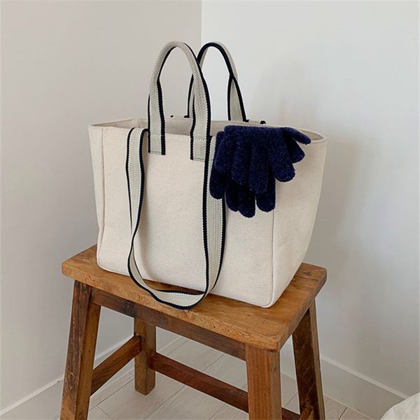 

2020 new simple one-shoulder temperament cross-body bag foreign style wild canvas portable large capacity female bag female