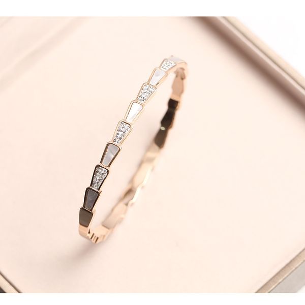 

sun yun spring-summer new arrivals personality diamond serpentine thin bracelet mosaic natural white shell titanium steel bracelet women&#03, Black