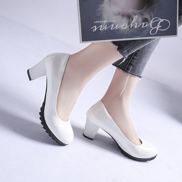 

2020 four seasons women's single shoes one pedal shallow mouth round head high heels waterproof platform women's leather shoes, Black