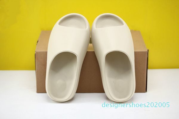 

kanye west slipper men women bone earth brown desert sand slide resin stylist shoes sandals triple black foam runner d05