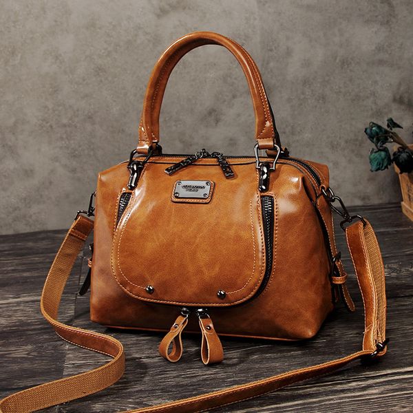 

2020 new oil wax fashion hand carrying and shoulder carrying aslant women's bag