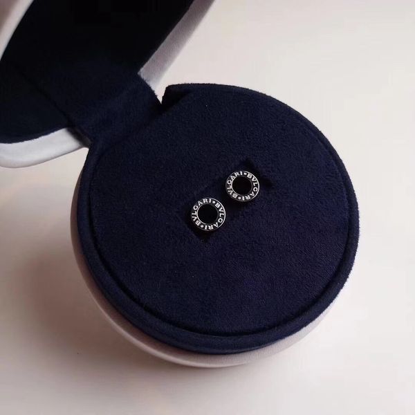 

s925 pure silver charm stud earrings with white shell and black agate lady fashion luxury earring for girl wedding jewelry ps5790, Golden