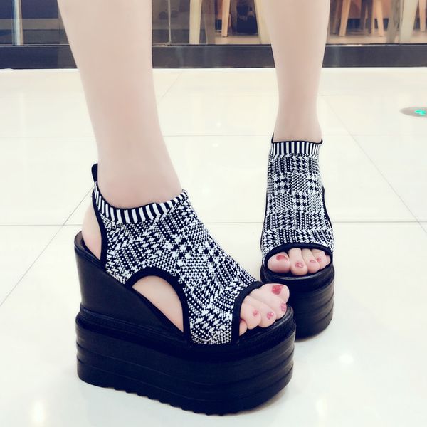 

yuzou sports sandals summer 2020 new korean version of joker platform platform fashion student leisure beach shoes, Black