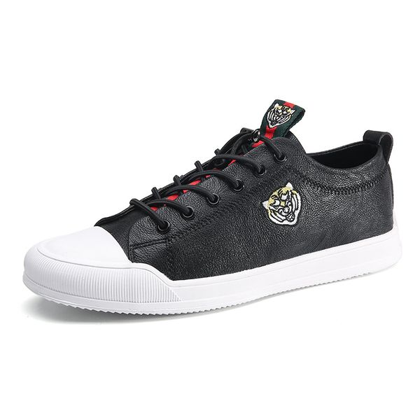 

2020 nian summer new style handmade leather shoes men's sandals men's shoes trend casual fashion korean-style breathable a gener