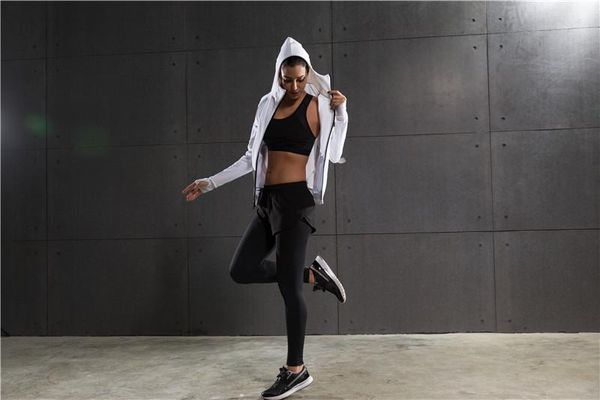 

new 2020 color matching sports underwear cross beauty back gathered sports bra women shockproof running fitness yoga vest, White;red