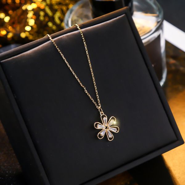 

2020 korean new temperament simple zircon flower pendant necklace fashion women girl clavicle chain jewelry accessories, Silver