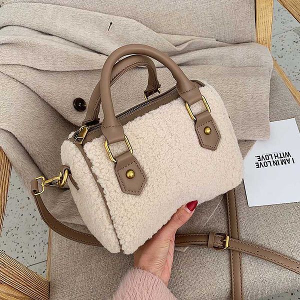 

elegant female plush tote bag 2020 winter new velvet women's designer handbag travel shoulder messenger bag