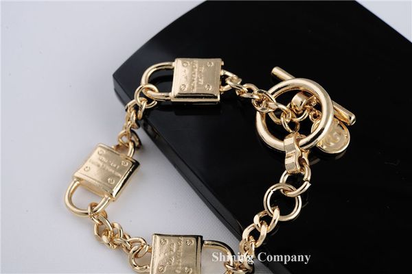 

new york famous stylist bracelets padlock toggle link bracelet with signature famous women men bracelets with jewelry bags1, Black