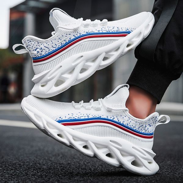 

2020 spring summer sport running shoes explosion models ultralight sports shoes tide shoes mens blade soft men sneakers