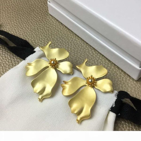 

elegant women earrings yellow gold plated flower earring for girls women for party wedding nice gift, Golden;silver