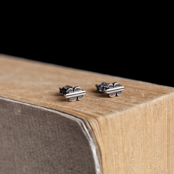 

оптовые 925 серебряный доллар в форме серьги стержня классические ювелирные изделия для женщин мужчин завод free11, Golden;silver