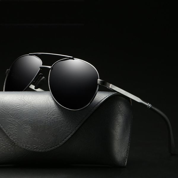 

men's new polarizing sunglasses classic anti-glare driver toad, White;black