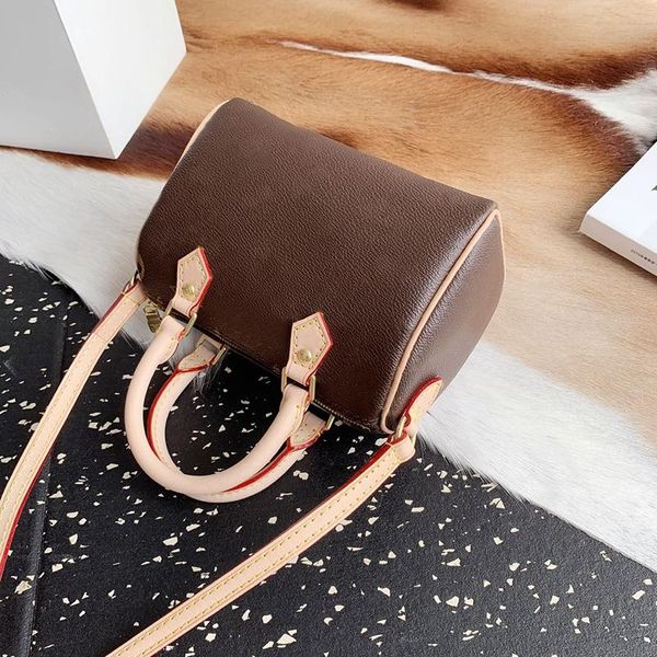 

классический контраст цвета дорожная сумка подушка duffle сумки камера сумки сумки натуральной кожи емкость спорта плеча crossbody сумка