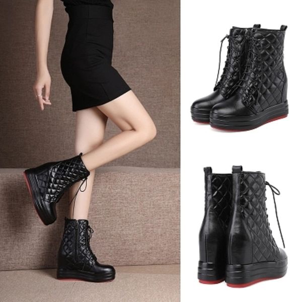 

2020 winter new height increase women's boots korean version of comfortable and comfortable flat leather plaid zipper black