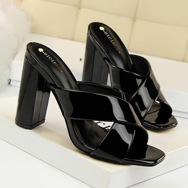 

2020 occident summer new fashion simple thick heel high heels patent leather cross belt slippers female semi-drag women's shoes, Black