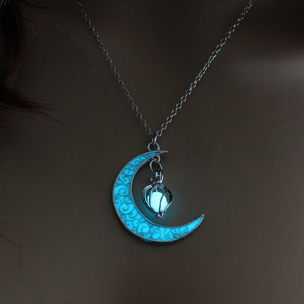 

2020 moon glowing necklace charm jewelry silver plated women halloween pendant hollow luminous stone pendant necklace