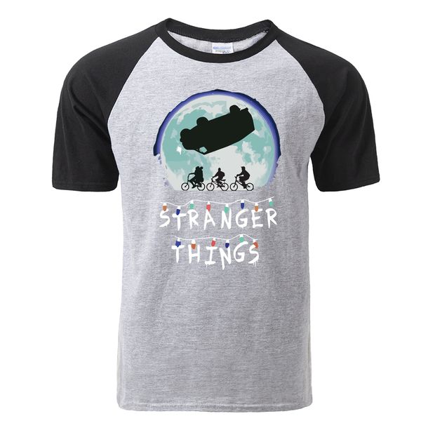 

новый дизайн мужские реглан футболки странные вещи tshirt мужчины tv show повседневный vintage t-shirt 90's hip hop top harajuku streetwear