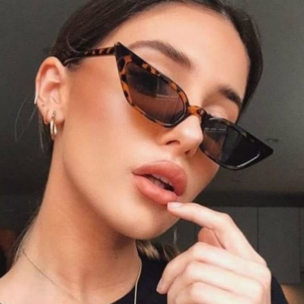 

2020 новые женский cateye vintage красных солнцезащитных очков конструктора тавро ретро очки солнцезащитных очков суперзвезда женского lady, White;black