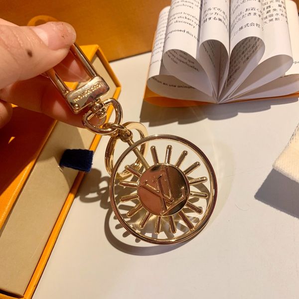 

2020 luxury key rings buckle fashion designer brand handmade brand car leather keychain mens woman bag charm pendant accessories with box219, Silver