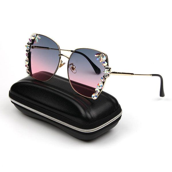 

2020 european and american luxury diamond square sunglasses colorful fashion ladies sunglasses designer retro goggles beautiful packaging bo, White;black