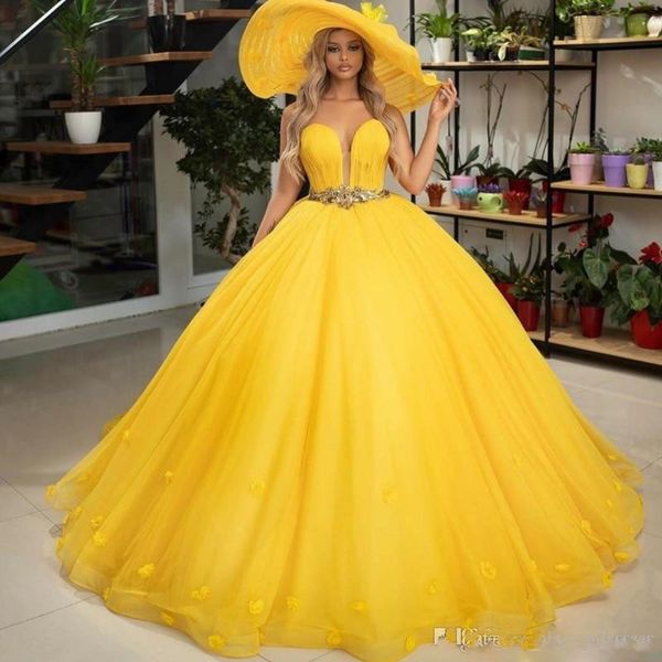 

Yellow Ball Gown Quinceanera Dresses With Sash Crystals Beads Sweetheart Graduation Dress Tulle Appliques Prom Gowns Sweet 16 Party Gowns