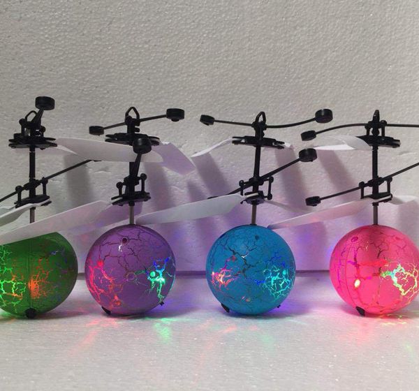 

полет шарика игрушки rc летающий шарика led освещение мигающий свет вертолет индукционная игрушки электронные игрушки детские подарки благос