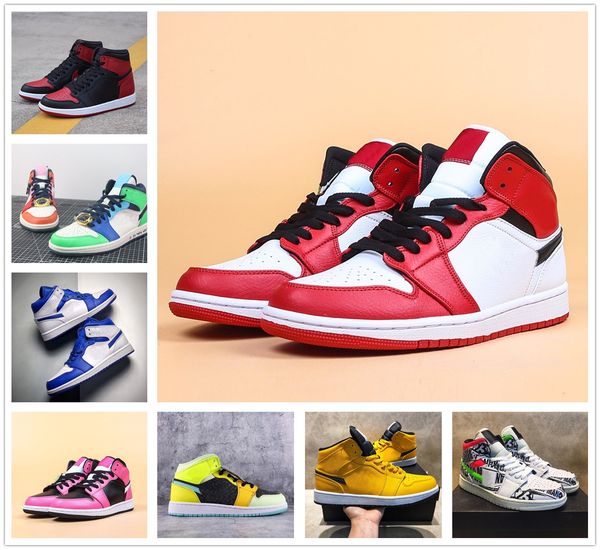 

og travis scotts mens jumpman 1s mid basketball shoes spiderman unc black toe chicago men sport sneakers trainers with box cv11