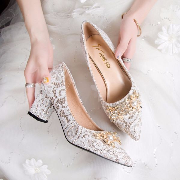 

hkxn 2020 spring pointed high heels new bridal mid heel high heels bridesmaid dress pearls decoration lace woman pumps t, Black
