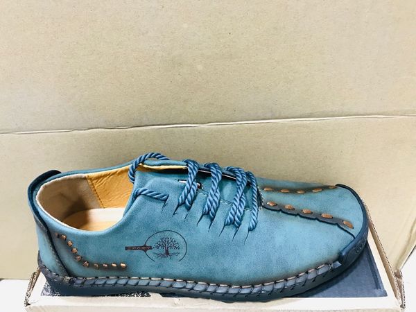 

2020 new spring new model casual foreign trade large size hand-stitched moccasin-gommino business retro soft sole mens shoes, Black