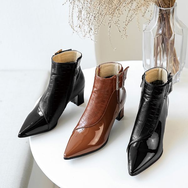 

2020 leather ankle boots women quality solid chunky heels short boots slip on classic buckle botas feminina b334, Black