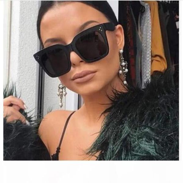 

2019 kim kardashian sunglasses lady flat eyewear lunette femme women luxury branded sunglasses women rivet sun glasse uv400, White;black