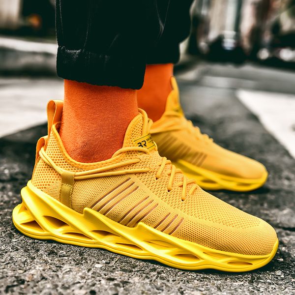 

2020youthgymshoesmensneakersmenssportshoesbreathablerunningshoesmanbladebottomsportsshoesformalerunwayshoes, Black