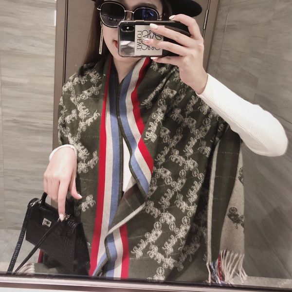 

brand autumn and winter new fashion brand long beard jacquard scarf, a high-quality shawl with warm decoration, Blue;gray